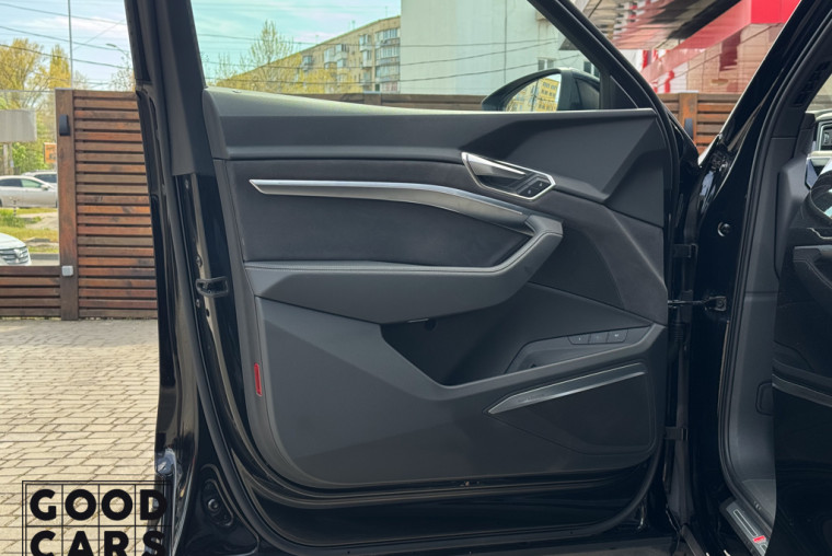 Audi Q8 e-tron - 19