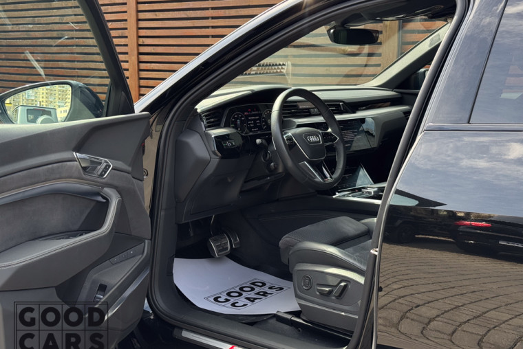 Audi Q8 e-tron - 22
