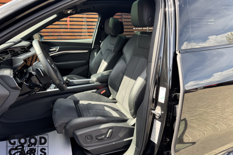 Audi Q8 e-tron - 23