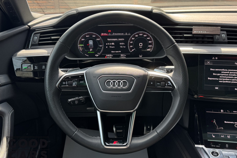 Audi Q8 e-tron - 28