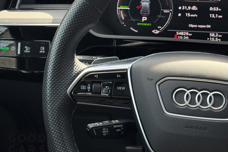Audi Q8 e-tron - 29