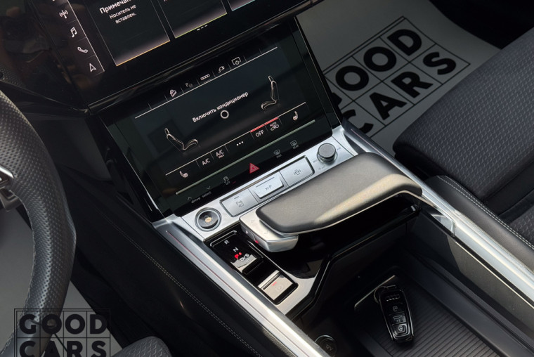 Audi Q8 e-tron - 35