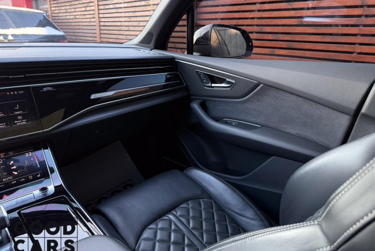 Audi SQ7 - 35
