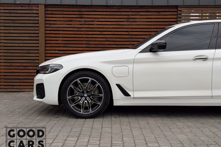 BMW 530e - 13