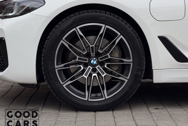 BMW 530e - 14