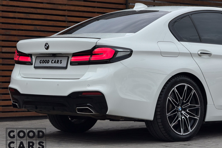 BMW 530e - 12