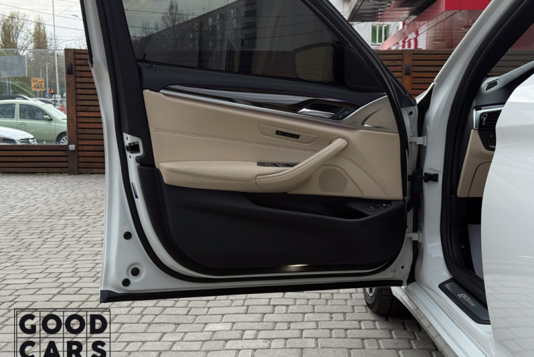 BMW 530e - 17
