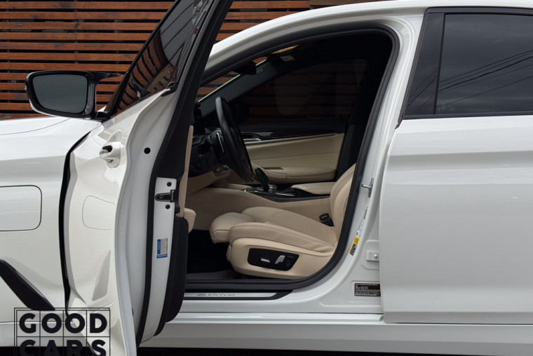 BMW 530e - 20