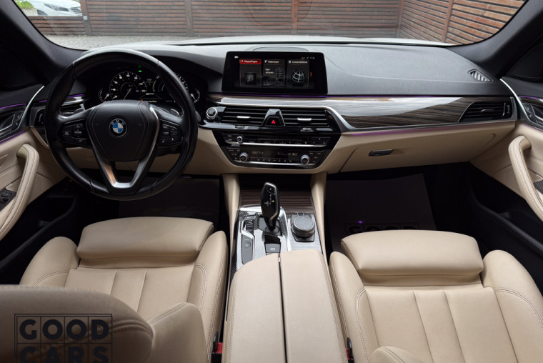 BMW 530e - 28