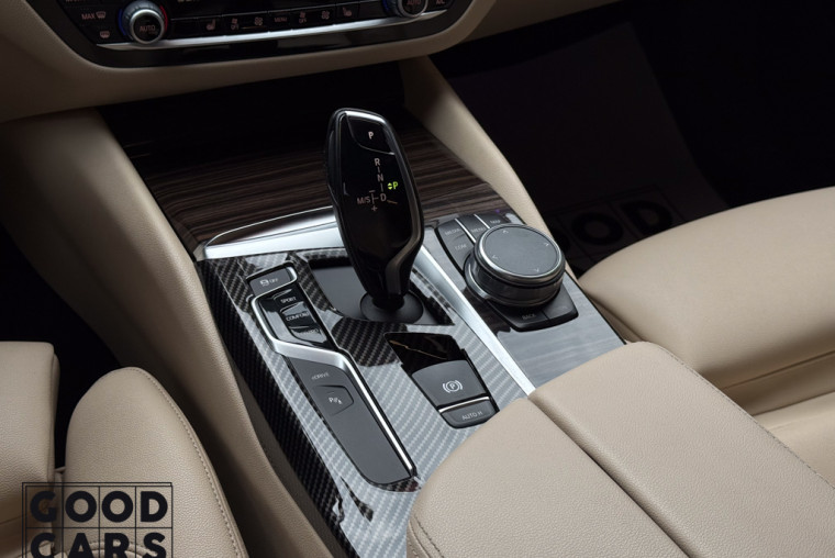 BMW 530e - 32