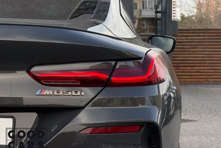 BMW M850i - 10