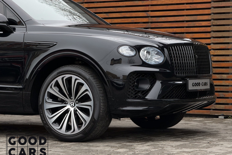 Bentley Bentayga - 12
