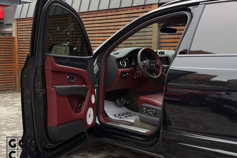 Bentley Bentayga - 23