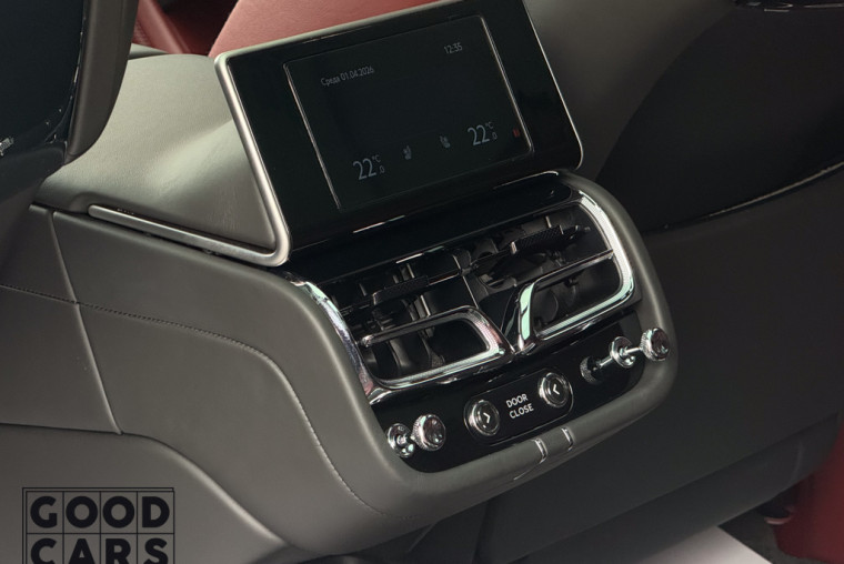 Bentley Bentayga - 32