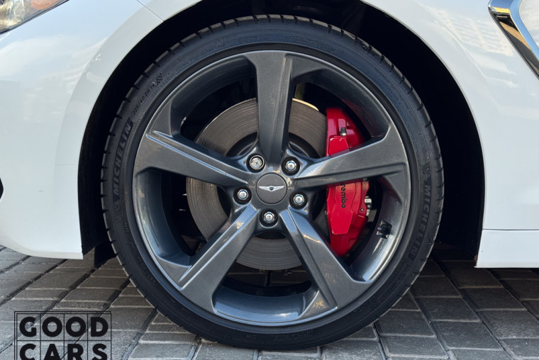 Genesis G70 - 12