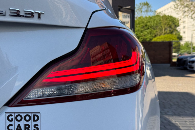Genesis G70 - 10