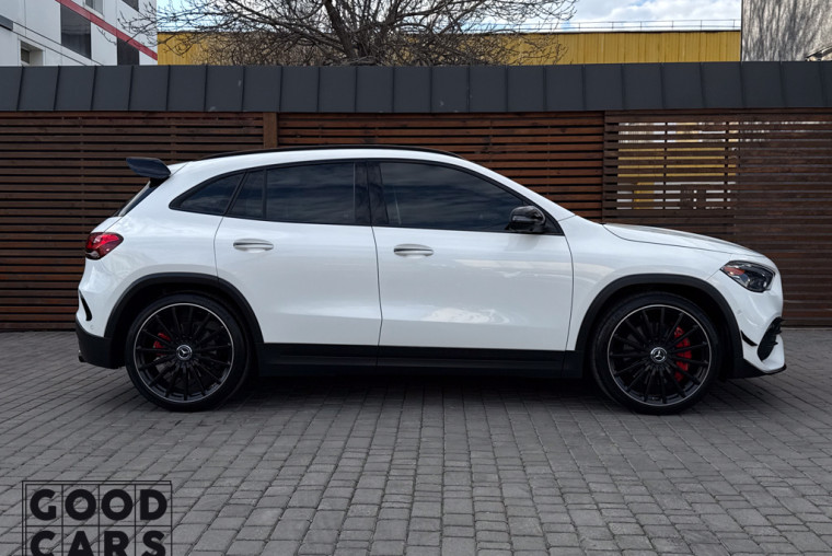 Mercedes-Benz GLA 45 AMG - 7