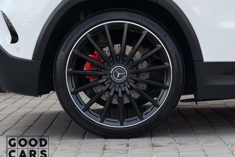 Mercedes-Benz GLA 45 AMG - 16