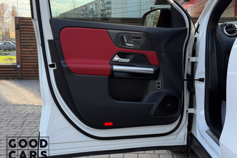 Mercedes-Benz GLA 45 AMG - 18