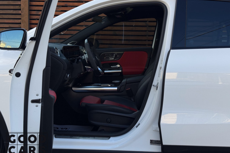 Mercedes-Benz GLA 45 AMG - 21