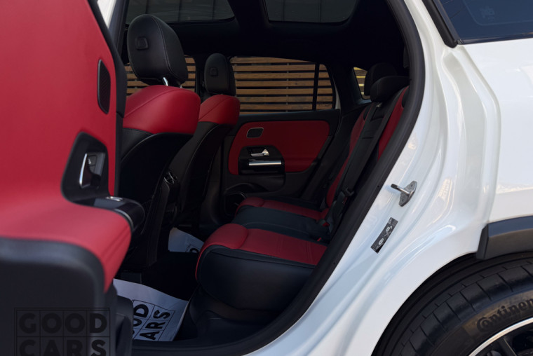 Mercedes-Benz GLA 45 AMG - 24