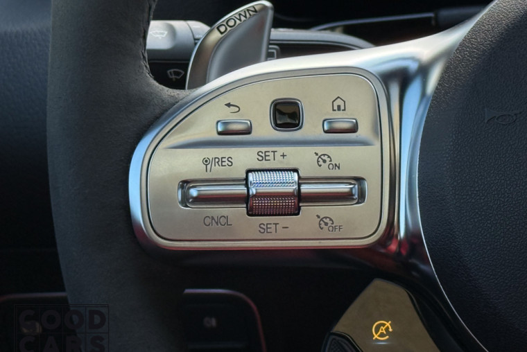 Mercedes-Benz GLA 45 AMG - 27