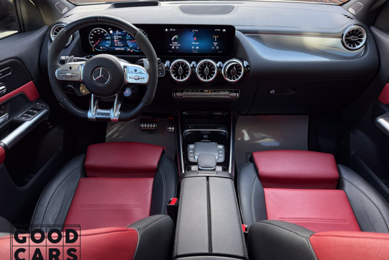 Mercedes-Benz GLA 45 AMG - 32