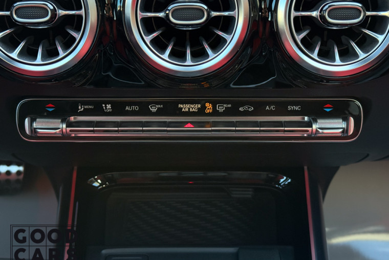 Mercedes-Benz GLA 45 AMG - 34