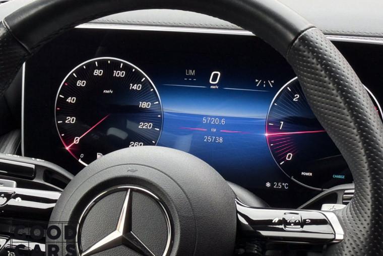 Mercedes-Benz GLC - 31
