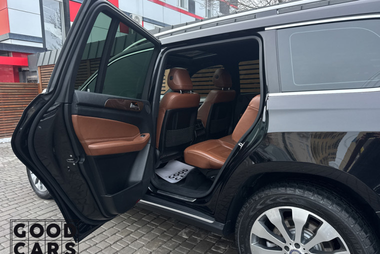 Mercedes-Benz GLS - 26
