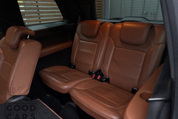 Mercedes-Benz GLS - 25