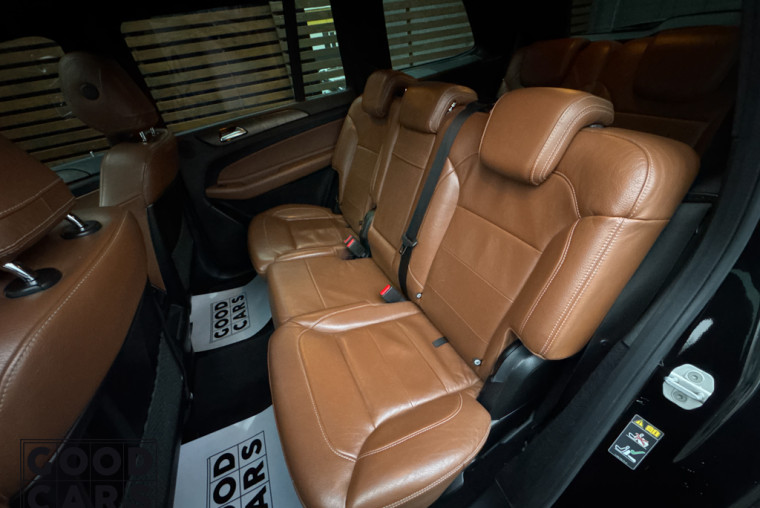 Mercedes-Benz GLS - 24