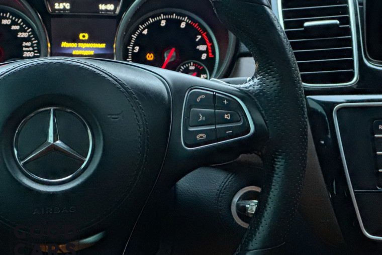 Mercedes-Benz GLS - 29