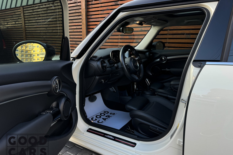 MINI John Cooper Works - 10