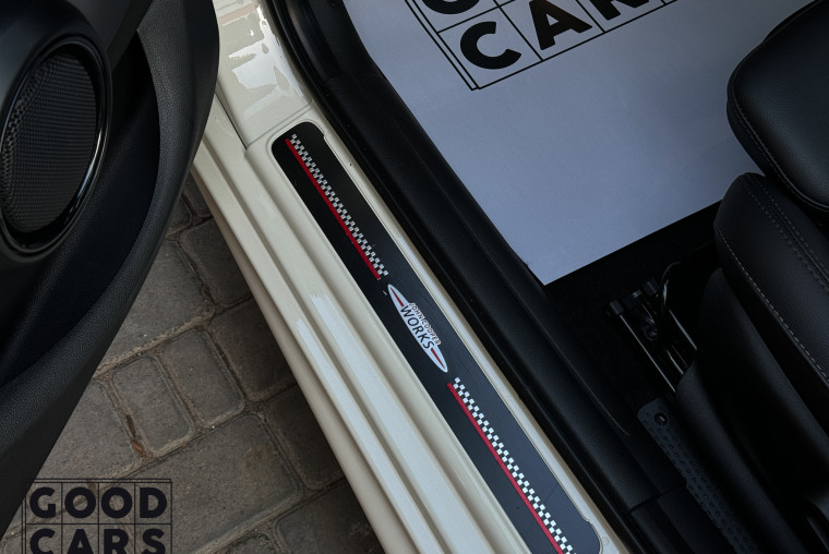 MINI John Cooper Works - 22