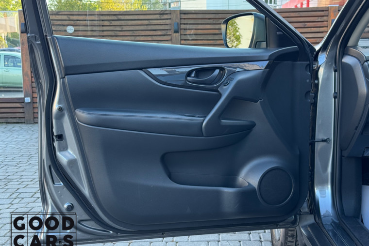 Nissan Rogue - 17