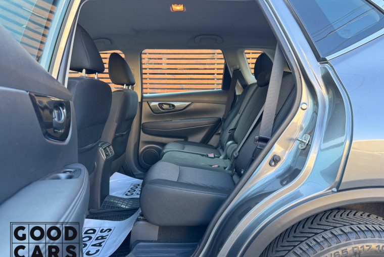 Nissan Rogue - 23