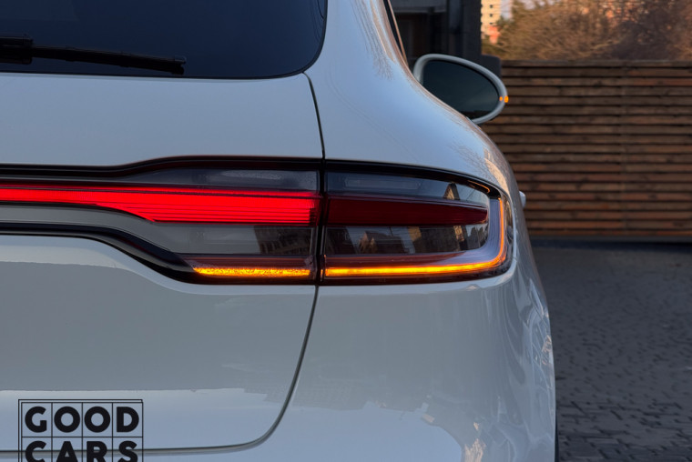 Porsche Macan - 10