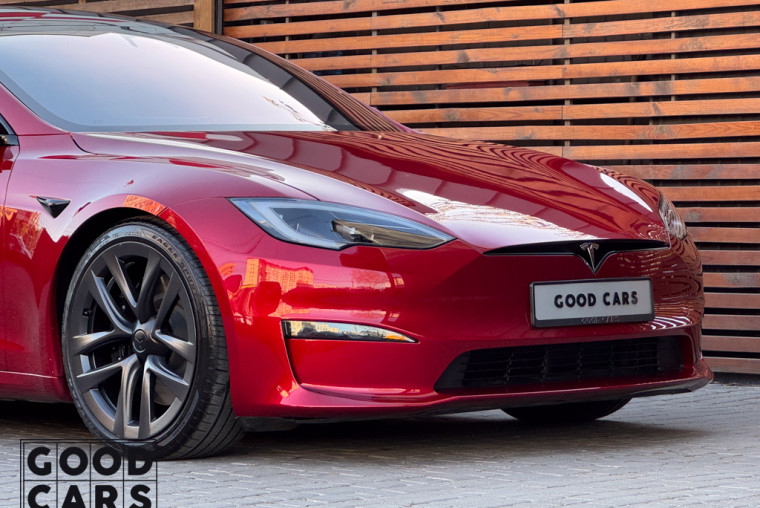 Tesla Model S - 15