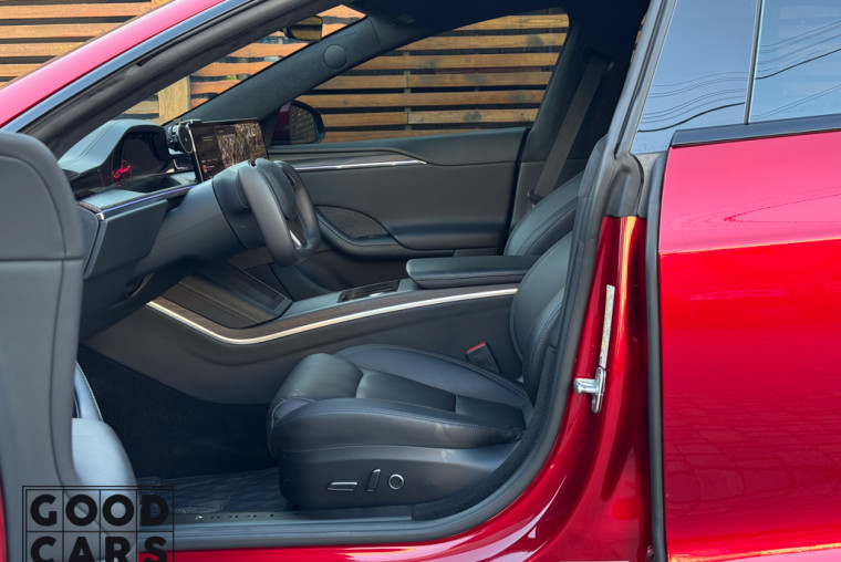 Tesla Model S - 19