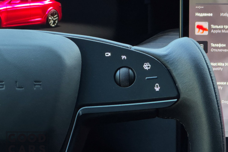 Tesla Model S - 28