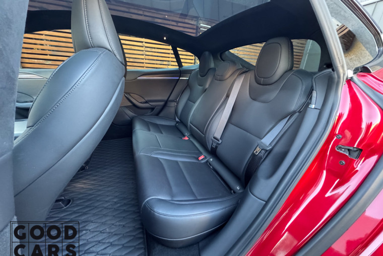Tesla Model S - 23